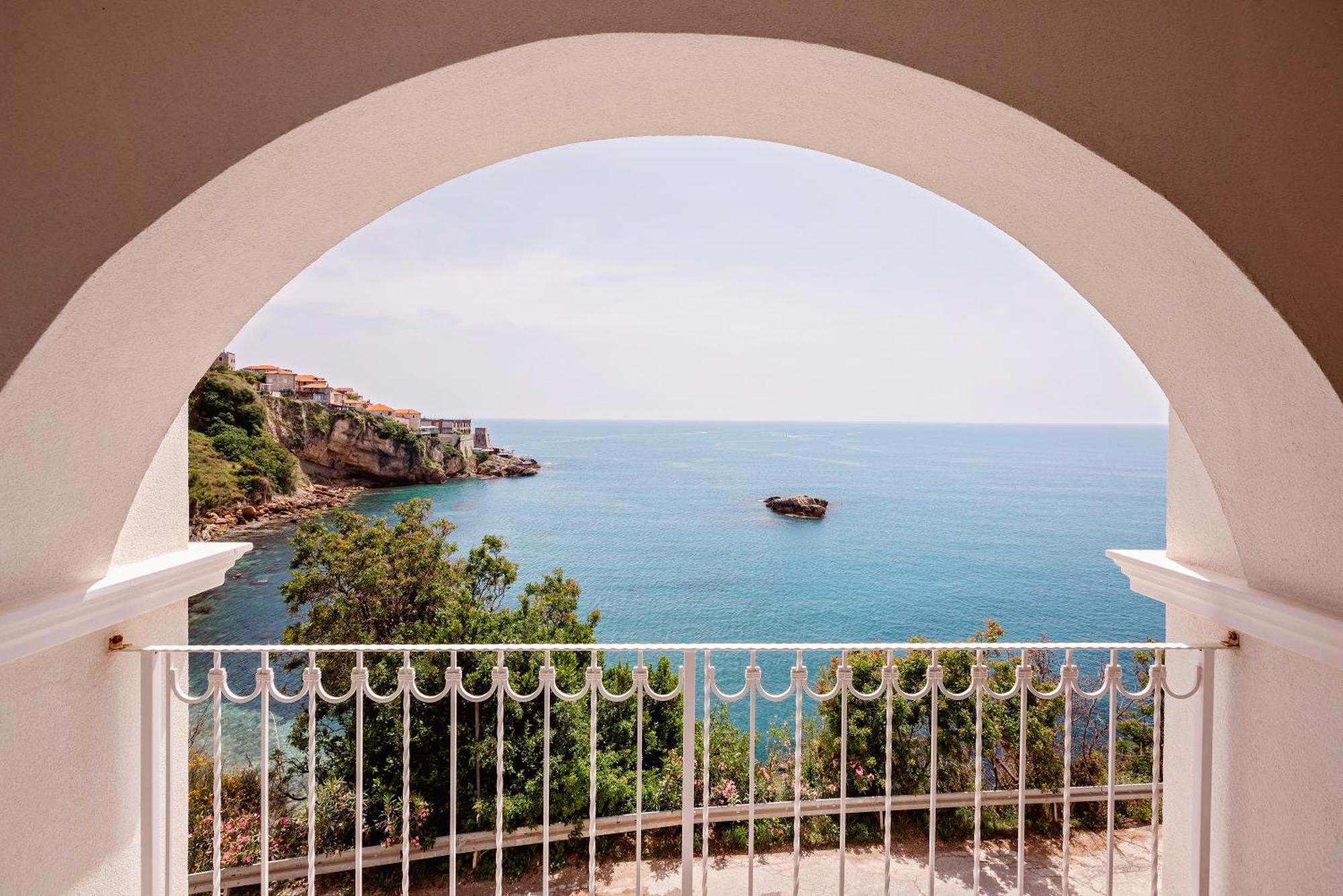 Hotel Maris Ulcinj Kültér fotó